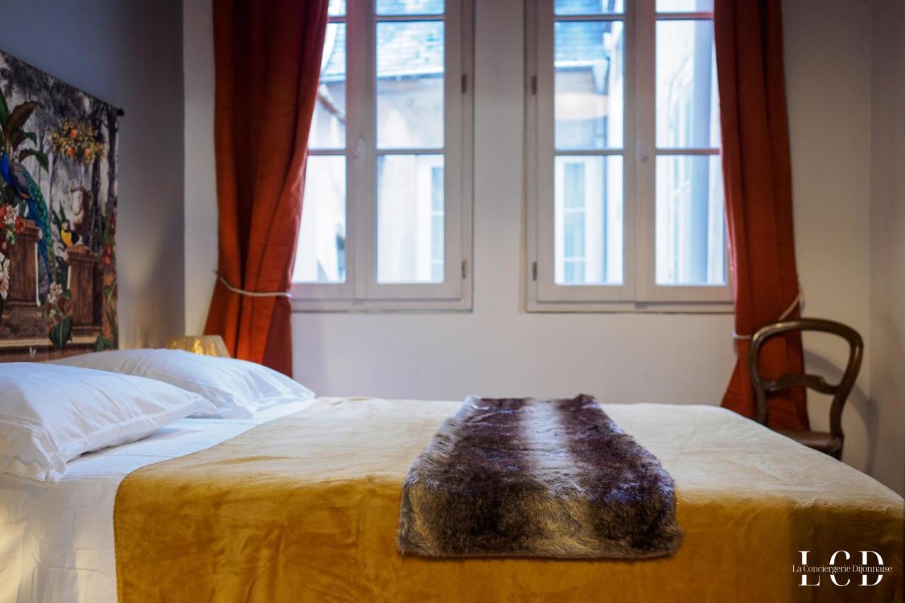Au Roi Lion, Place Saint Michel Dijon Dış mekan fotoğraf